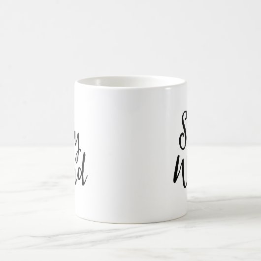 Bleibe Whimsikale Typografie mit Herz Kaffeetasse (Mittel)