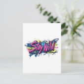 "Bleibe Wild" - lebendiges Textdesign im Graffiti- Postkarte (Stehend Vorderseite)