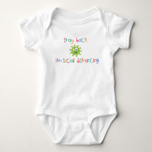Bleibe zurück, ich bin sozial Distancing Baby One Strampler