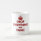 Bleibt ruhig? Pfft! Kaffeetasse (Mittel)