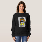 Bleiche Softball Meme Game Day Softball Meme Moth Sweatshirt (Vorne ganz)