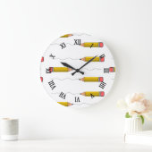 Bleistiftzähler auf weiß große wanduhr (Zuhause)
