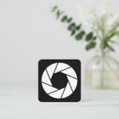 Blende - Weiß auf Schwarz Quadratische Visitenkarte (Stehend Vorderseite)