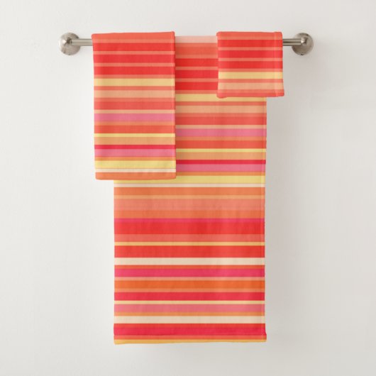 Blended Stripes, Farbtöne von Korallenorange Badhandtuch Set (Insitu)