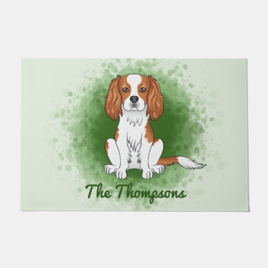 Blenheim Cavalier King Charles Spaniel auf Green Fußmatte (Vorderseite)