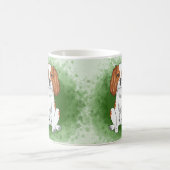 Blenheim Cavalier King Charles Spaniel auf Green Kaffeetasse (Mittel)