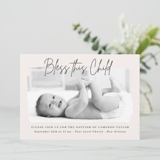 Bless diesem Kind trostlose Creme Christening Tauf Einladung (Stehend Vorderseite)