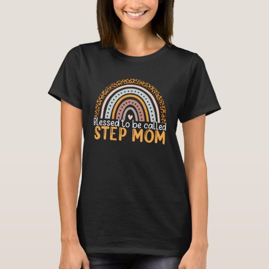 Blessed To Be Called Step Mom Leopard Rainbow Step T-Shirt (Vorderseite)