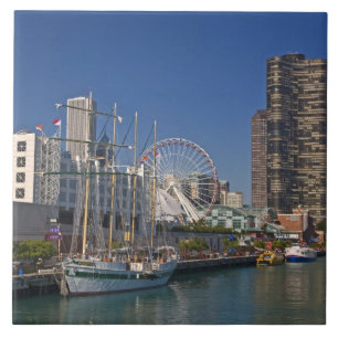 Blick auf Chicagos Marine Pier 2 Fliese