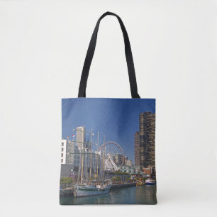 Blick auf Chicagos Marine Pier 2 Tasche