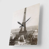 Blick auf den Eiffelturm, 1900 Quadratische Wanduhr (Winkel)