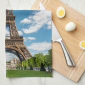 Blick auf den Eiffelturm vom Champ de Mars-Park Geschirrtuch (Viertel Falte)