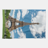 Blick auf den Eiffelturm vom Champ de Mars-Park Geschirrtuch (Horizontal)