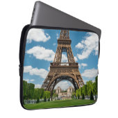 Blick auf den Eiffelturm vom öffentlichen Park Cha Laptopschutzhülle (Vorne Rechts)