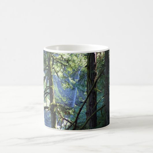 Blick auf den Elowah-Wasserfall, Oregon Kaffeetasse (Mittel)