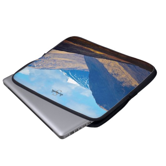 Blick auf den Glen Etive Neopren Laptop-Ärmel Laptopschutzhülle (Vorne Knopf)