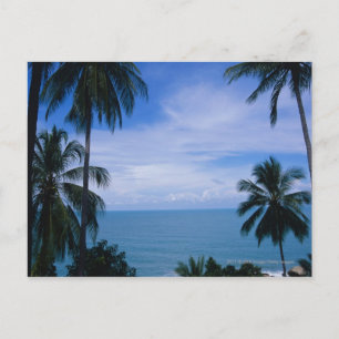 Blick auf den Horizont des Ozeans von Land aus Postkarte