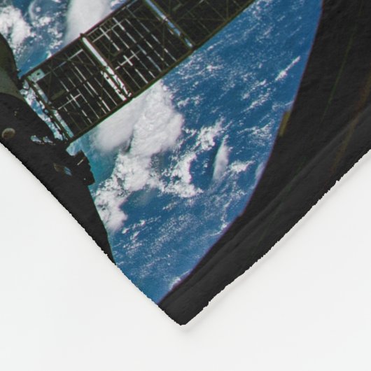 Blick auf den Hurrikan Dorian. Fleecedecke (Ecke)