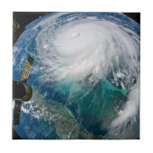 Blick auf den Hurrikan Dorian. Fliese (Vorderseite)