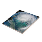 Blick auf den Hurrikan Dorian. Fliese (Seite)