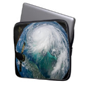 Blick auf den Hurrikan Dorian. Laptopschutzhülle (Vorderseite Links)