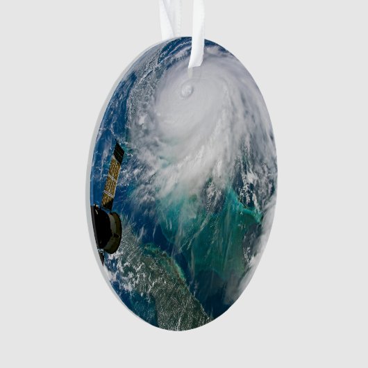 Blick auf den Hurrikan Dorian. Ornament (Vorderseite)