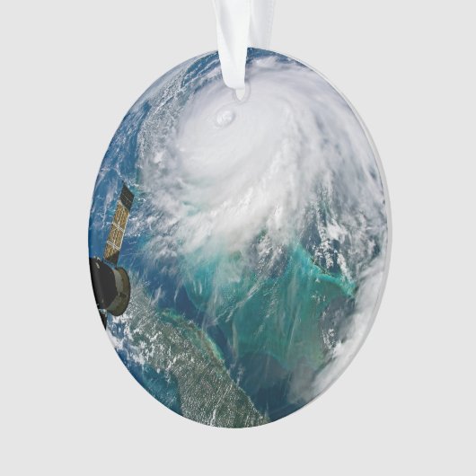 Blick auf den Hurrikan Dorian. Ornament (Vorderseite)