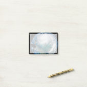 Blick auf den Hurrikan Dorian. Post-it Klebezettel (Auf Schreibtisch)