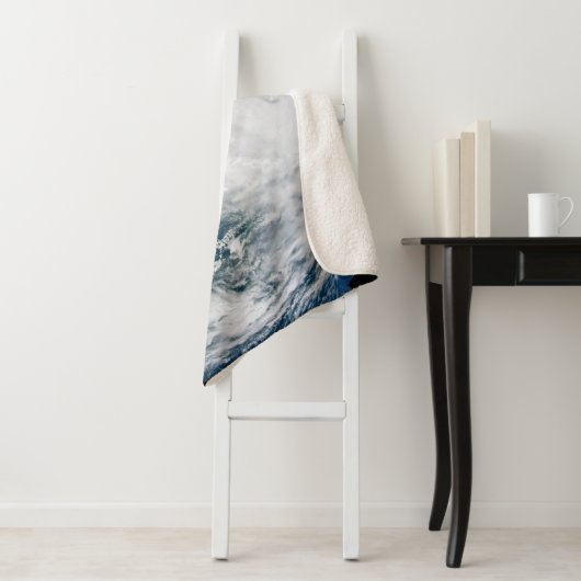 Blick auf den Hurrikan Dorian. Sherpadecke (Beispiel)