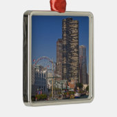 Blick auf den Marinepier von Chicago Ornament Aus Metall (Rechts)