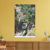 Blick auf den Miner Exiting Tunnel Eingang in Gold Leinwanddruck (Insitu (Wohnzimmer))