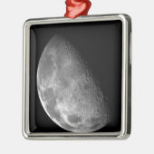 Blick auf den Nordpol des Mondes Ornament Aus Metall (Links)