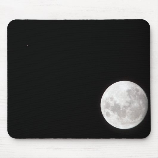 Blick auf den Vollmond, zeigt auch Mars Mousepad (Vorne)