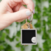 Blick auf den Vollmond, zeigt auch Mars Schlüsselanhänger (Hand)