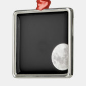 Blick auf den Vollmond, zeigt auch Mars Silbernes Ornament (Links)