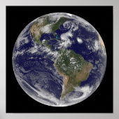 Blick auf die ganze Erde und vier Sturmsysteme Poster (Vorne)