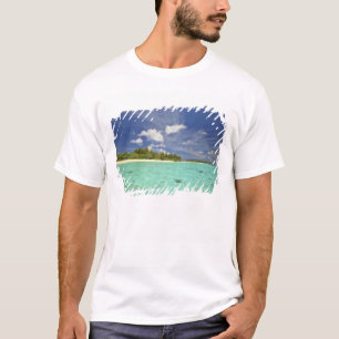 Blick auf die Insel Funadoo von Funadovilligilli T-Shirt