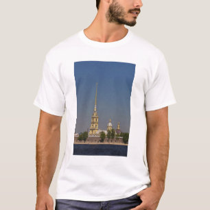 Blick auf die Kathedrale der Heiligen Peter und Pa T-Shirt
