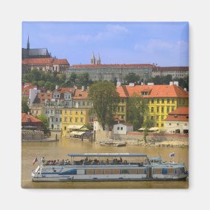 Blick auf die Prager Burg und die Stadt an der Mol Magnet