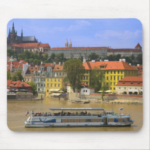 Blick auf die Prager Burg und die Stadt an der Mol Mousepad