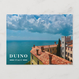 Blick auf die Terrakottadächer der Burg Duino am A Feiertagspostkarte