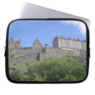 Blick auf Edinburgh Castle, Edinburgh, Schottland, Laptopschutzhülle
