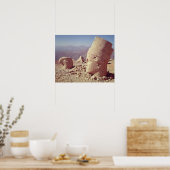 Blick auf einen riesigen Kopf und einen Adler Poster (Küche)