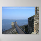 Blick auf Forth von Blackness Castle, Schottland Poster (Vorne)
