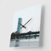 Blick auf Frankfurt Quadratische Wanduhr (Winkel)