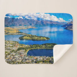 Blick auf Queenstown vom Gipfel von Bob, Neuseelan Sherpadecke