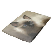 Blick auf Unschuld Siam Kitten Portrait Badematte (Schrägansicht)