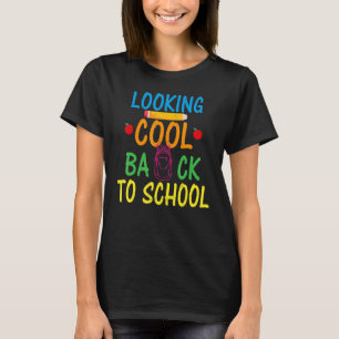 Blick Cool zurück zum Schulstudent Niedlich ersten T-Shirt