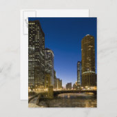Blick hinunter auf den gefrorenen Chicago River be Postkarte (Vorne/Hinten)