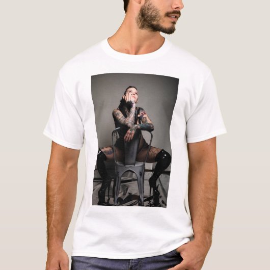 Blick in die Ferne. T-Shirt (Vorderseite)